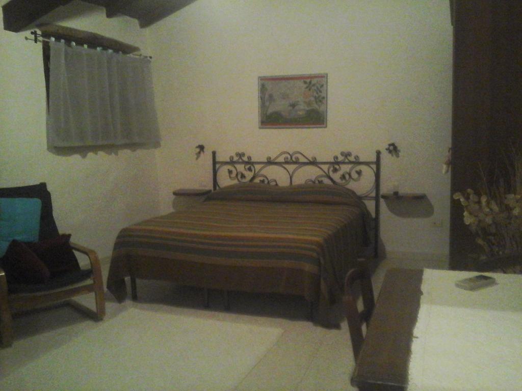 Locanda La Rosa Pauli Arbarei Buitenkant foto