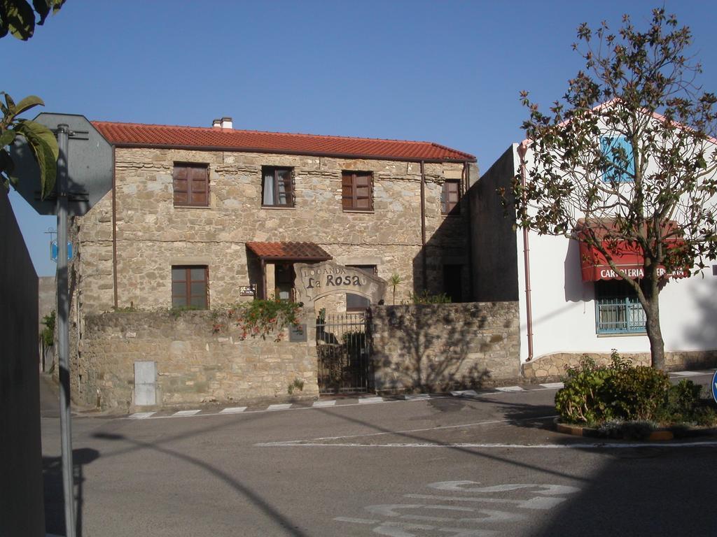 Locanda La Rosa Pauli Arbarei Buitenkant foto