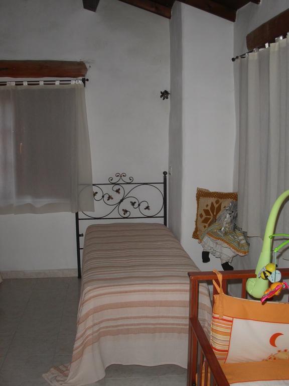 Locanda La Rosa Pauli Arbarei Buitenkant foto