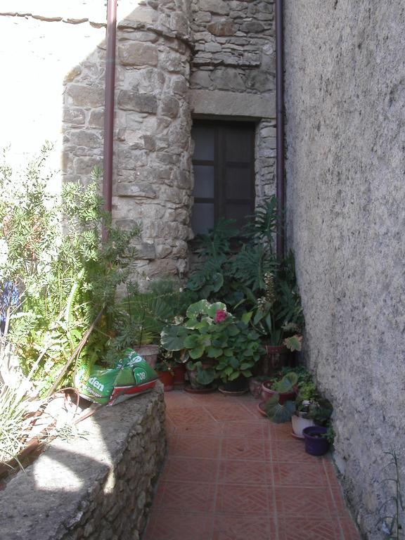 Locanda La Rosa Pauli Arbarei Buitenkant foto